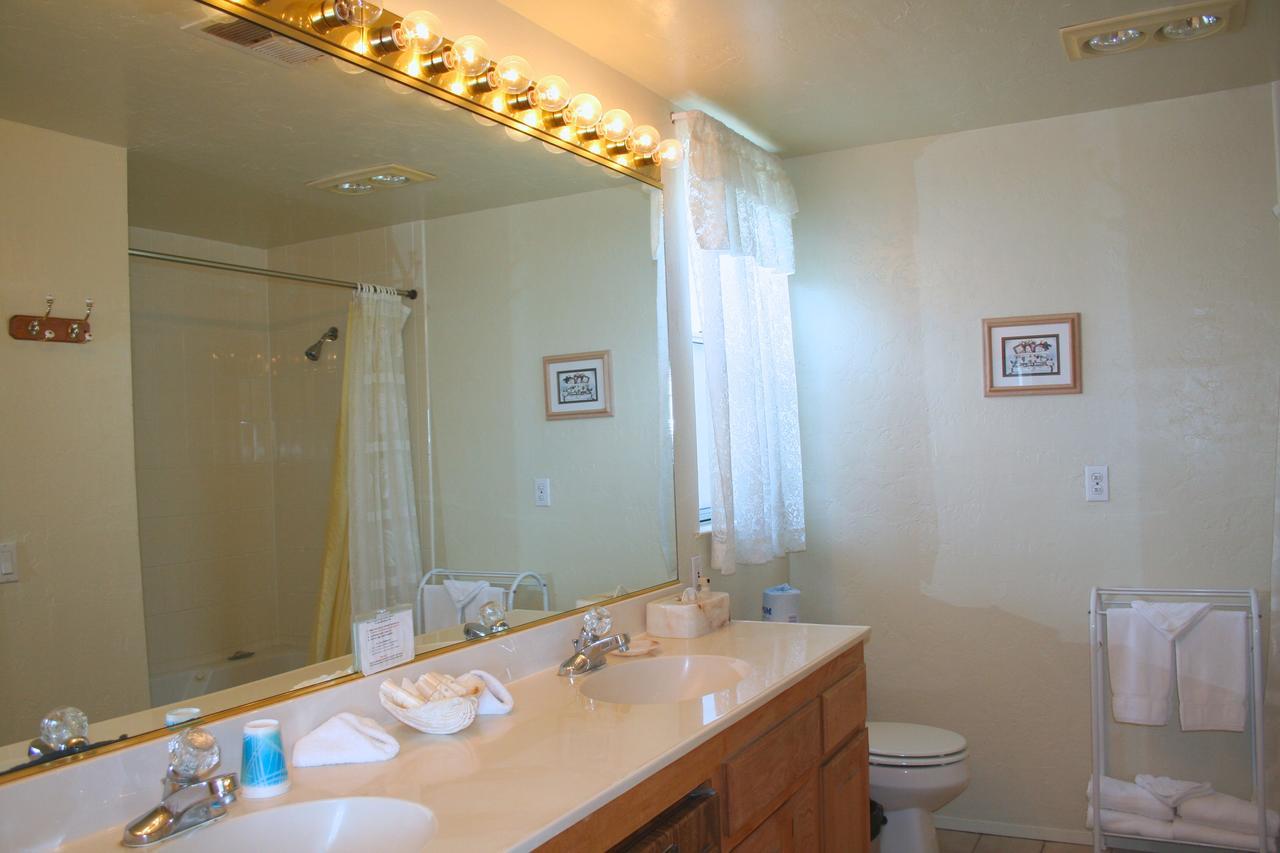Captain'S Cove Inn Cambria Bagian luar foto