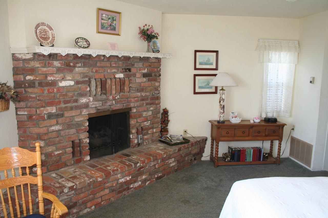 Captain'S Cove Inn Cambria Bagian luar foto